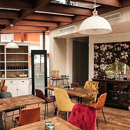 1930 Boutique 3* Arzúa