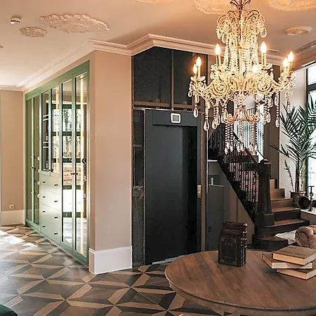 1930 Boutique 3*