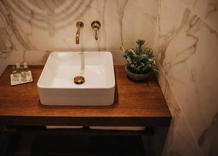 1930 Boutique Otel 3*